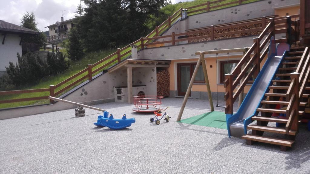 Residence Baita Cusini Livigno Buitenkant foto